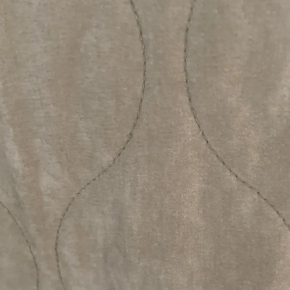 Roolee Quilted Lightweight Jacket - Picture 4 of 6